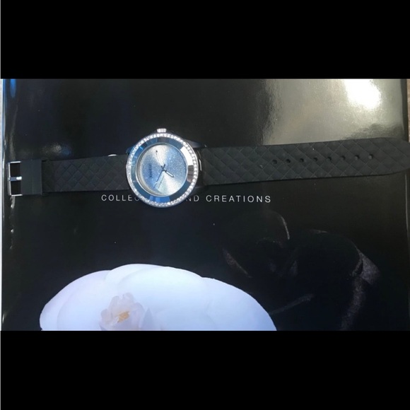 Bebe - Picture 2 of 3